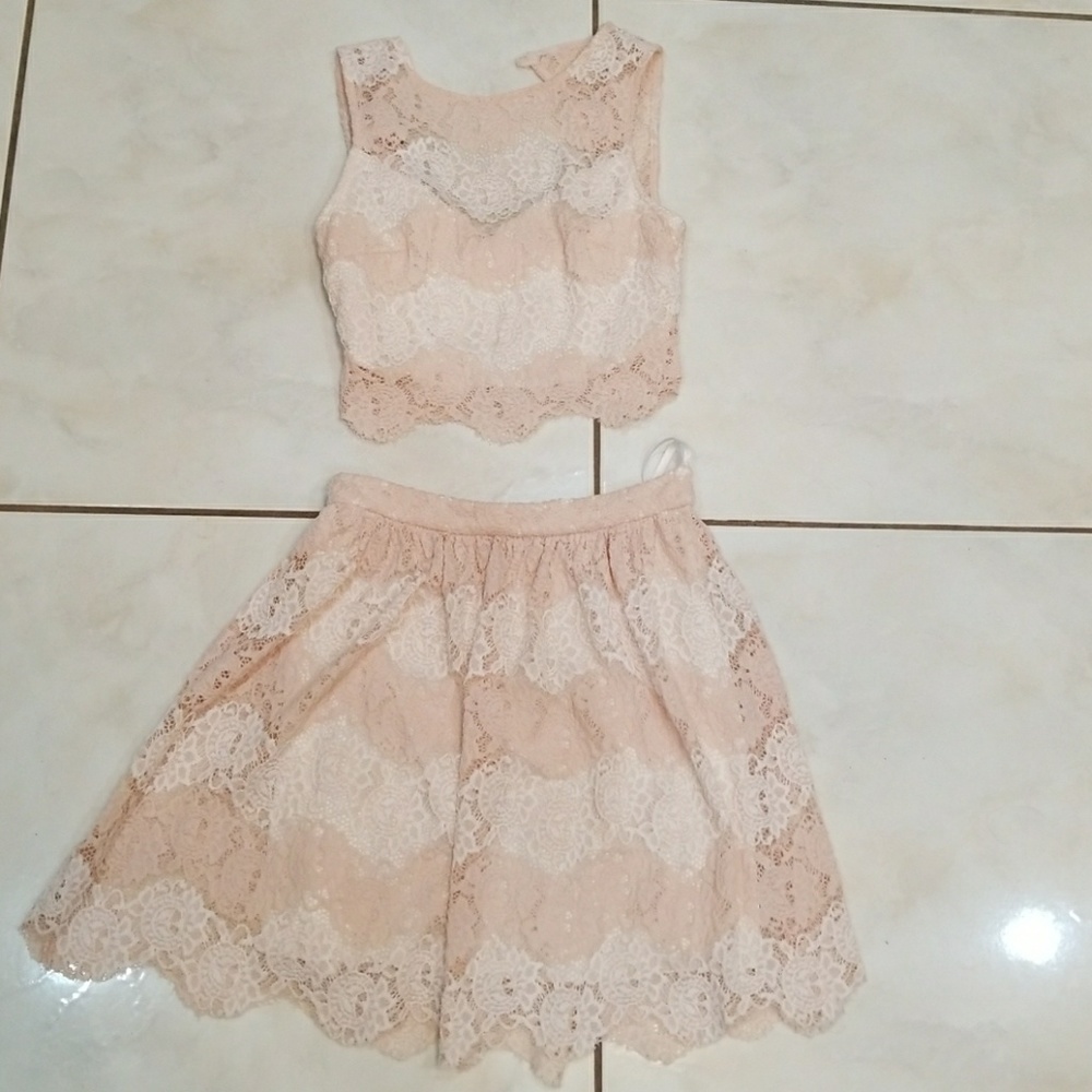 Dress - Picture 3 of 3